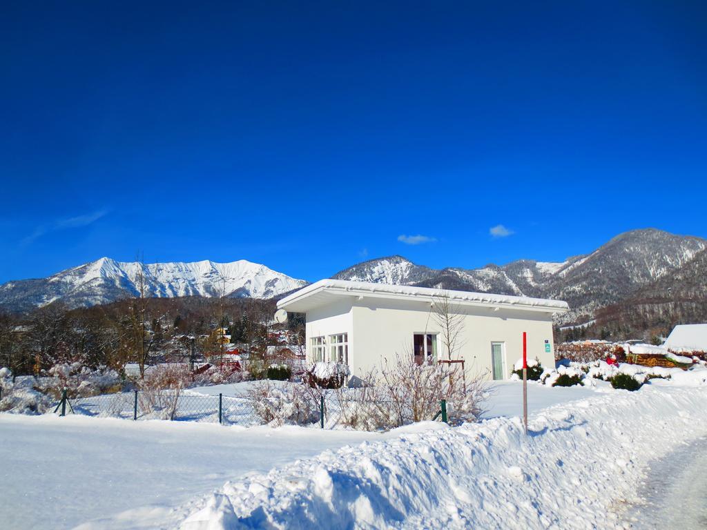 Flores, Ferienhaus Oder Doppelzimmer, Im Gruenen, 5 Gehminuten Ins Zentrum, Parkplatz, Zero Emissions Bad Ischl Luaran gambar