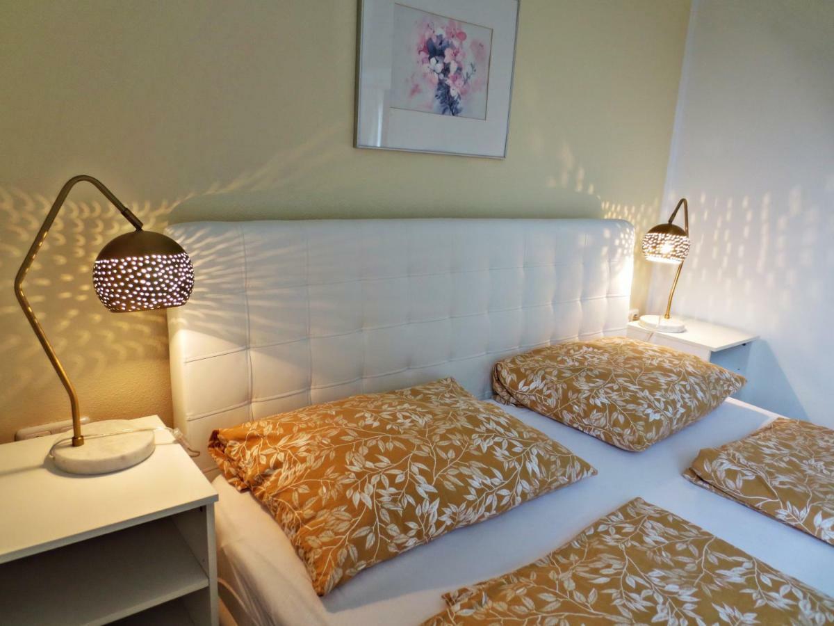 Flores, Ferienhaus Oder Doppelzimmer, Im Gruenen, 5 Gehminuten Ins Zentrum, Parkplatz, Zero Emissions Bad Ischl Luaran gambar